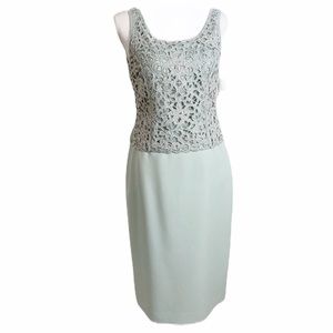 Worn once. Vintage Albert Nipon 2pc Green . Hemmed to above knee. I am 5’2.